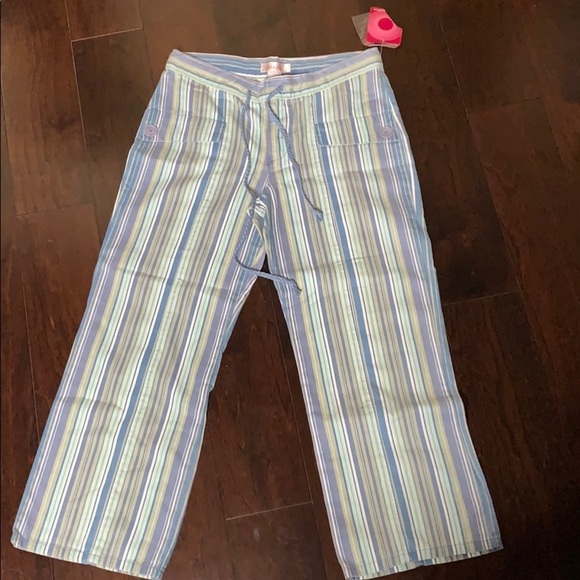 NWT Xhilartion blue striped Capri size 9 - Picture 1 of 5